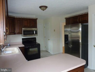 460 Quarry Rd, Bunker Hill, WV 25413 - photo 5