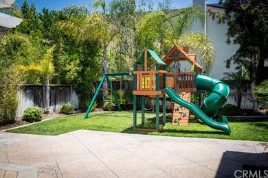Play set included if your buyers want! Sellers wil