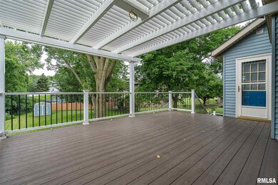 1117 W 57th St, Davenport, IA 52806 - photo 4