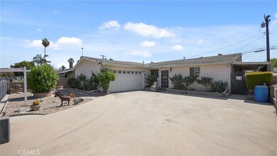 Ample parking in driveway