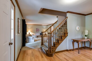 2193 University Dr, Naperville, IL 60565 - photo 3