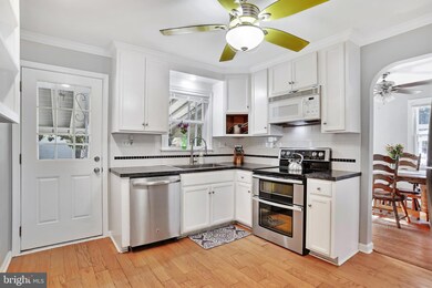 261 Carvel Rd, Pasadena, MD 21122 - photo 3