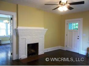 Living room w/ Gas Fireplace