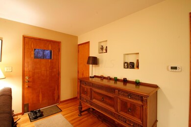 Entry/Foyer