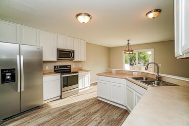 5080 Maple Valley Dr, Columbus, OH 43228 - photo 7