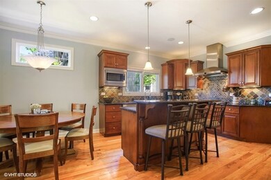 618 S Hawthorne Ave, Elmhurst, IL 60126 - photo 6