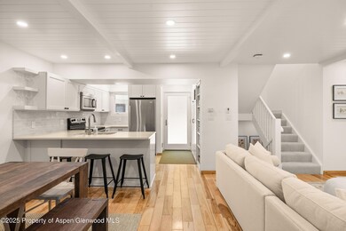 05-814WBleekerSt_b2_2507_1151 copy