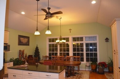 18 Robinhood Ln, Billerica, MA 01821 - photo 4