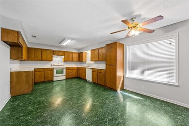 156 Cross Creek Ln, Denison, TX 75021 - photo 5