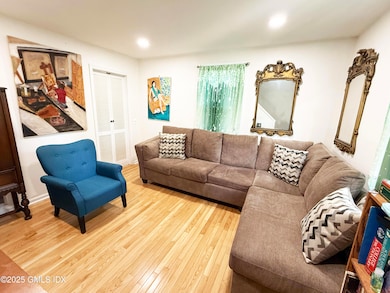 1 Living Room 2