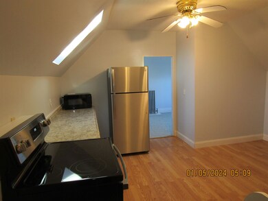 959 Hayward St unit 2, Manchester, NH 03103 - photo 5