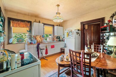 82 N Spring St, Concord, NH 03301 - photo 4