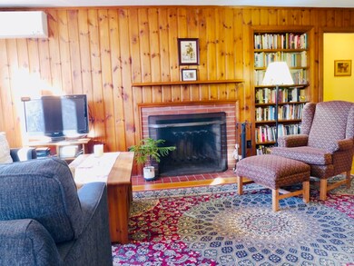 33 Fisher St, Amherst, MA 01002 - photo 2