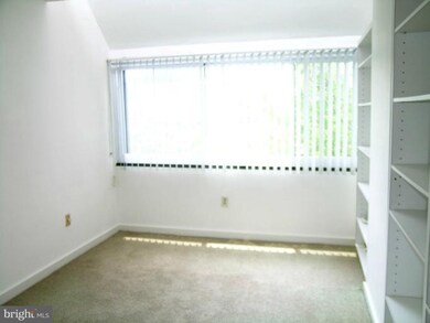 2305 Bayleaf Ct, Baltimore, MD 21209 - photo 3