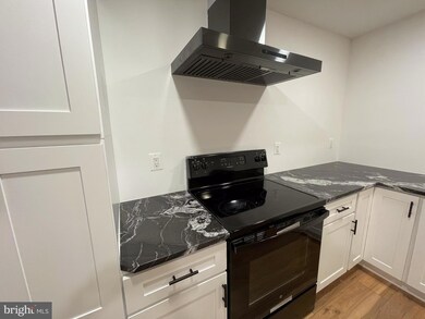 22146 Winter Lake Ct, Ashburn, VA 20148 - photo 3