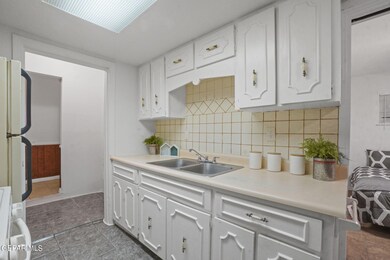 219 Easter Way, El Paso, TX 79915 - photo 4