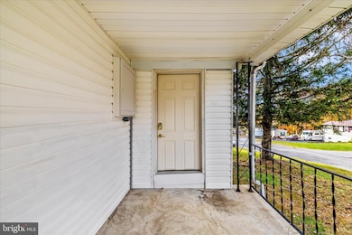 11118 Woodring Ln, Waynesboro, PA 17268 - photo 6