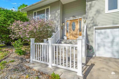 1823 Cedar Crest Dr, Manhattan, KS 66503 - photo 2