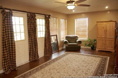 1002 County Road 242, Hondo, TX 78861 - photo 7