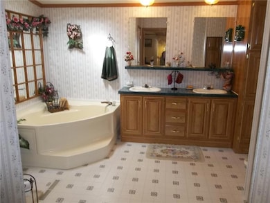 Master Bath, also has shower.