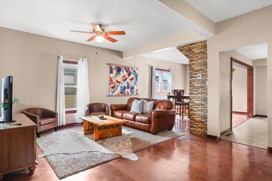 445 9th Ave SW, Cedar Rapids, IA 52404 - photo 5