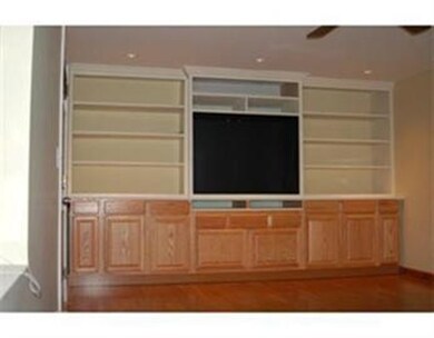 116 Chapin St unit 3, Chicopee, MA 01013 - photo 3