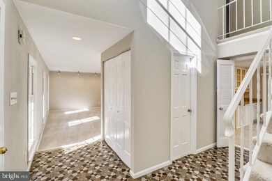 12413 Goldfinch Ct, Potomac, MD 20854 - photo 5