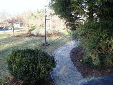 6 Robin Ln, North Easton, MA 02356 - photo 2