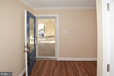 13120 Mercury Ln, Fairfax, VA 22033 - photo 4