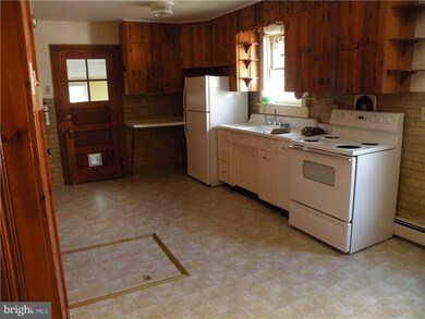 253 Elm St unit LOWER, Pottstown, PA 19464 - photo 6