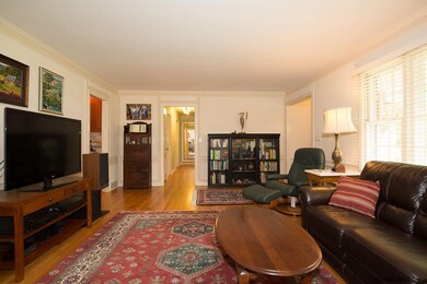 2337 Algonquin Rd, Schenectady, NY 12309 - photo 3