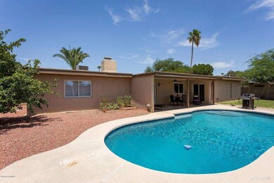 Sparkling Pebbletec Pool