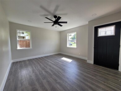 2200 Avis St, Mesquite, TX 75149 - photo 5