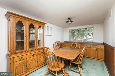 1044 Foxwood Ln, Essex, MD 21221 - photo 6