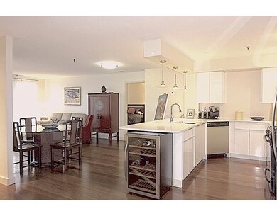 Thomas Graves Landing unit PH2, Cambridge, MA 02141 - photo 3