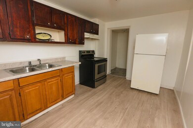 107 S 6th St, Reading, PA 19602 - photo 7