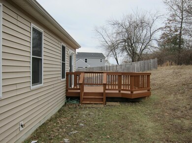 9013 Teak Dr, Louisville, KY 40228 - photo 4