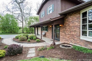 1554 Trusler Cir, Oregon, WI 53575 - photo 2