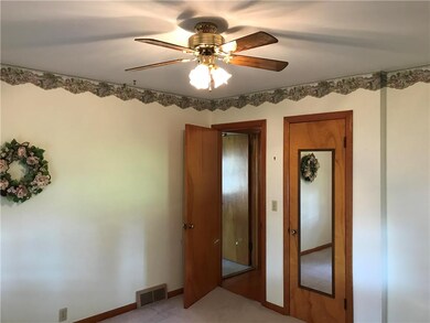 5345 Monrovia St, Shawnee, KS 66216 - photo 3
