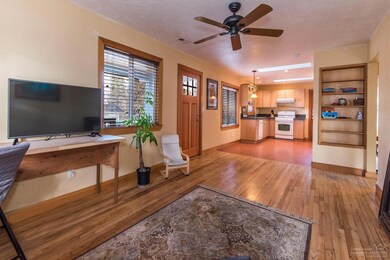 433 NE Hawthorne Ave, Bend, OR 97701 - photo 5