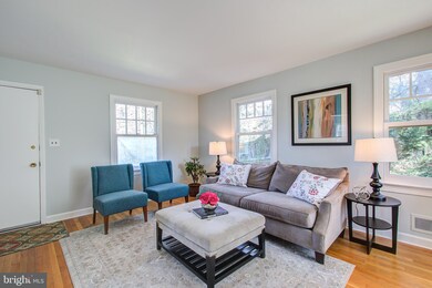 24 Pine Ave, Takoma Park, MD 20912 - photo 6