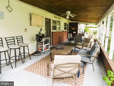 207 Oak Tree Rd, Norristown, PA 19401 - photo 5