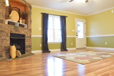 Hardwood Floor/Front Entry