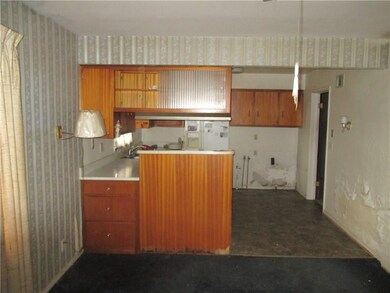 2704 W 11th St, Anderson, IN 46011 - photo 2