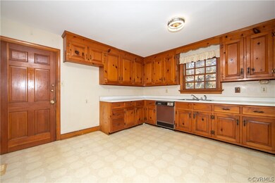 2926 Mohawk Dr, North Chesterfield, VA 23235 - photo 5