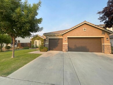 2890 N Dee Ann Ave, Fresno, CA 93727 - photo 3