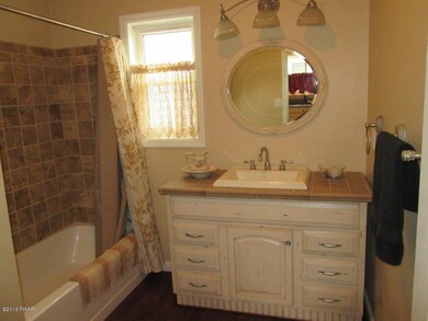 828 Church St, Hawley, PA 18428 - photo 4