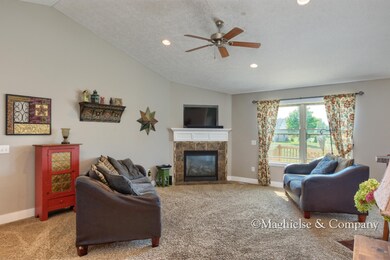 04 Living Room
