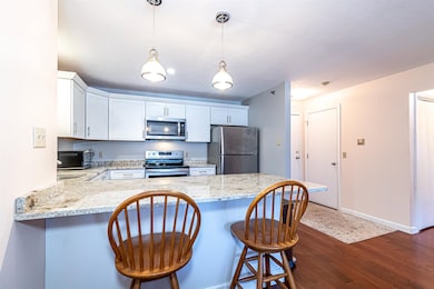 300 Candlewood Park unit 336, Nashua, NH 03062 - photo 6
