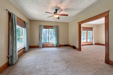 304 Country St, Walnut, IA 51577 - photo 3